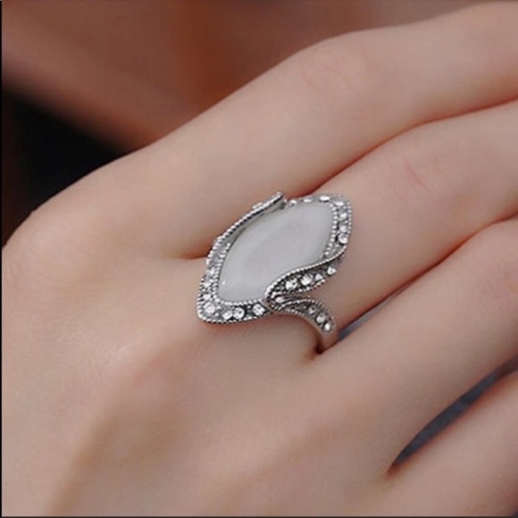 Silver Plated Women’s Ring💍 - Picture 2 of 8